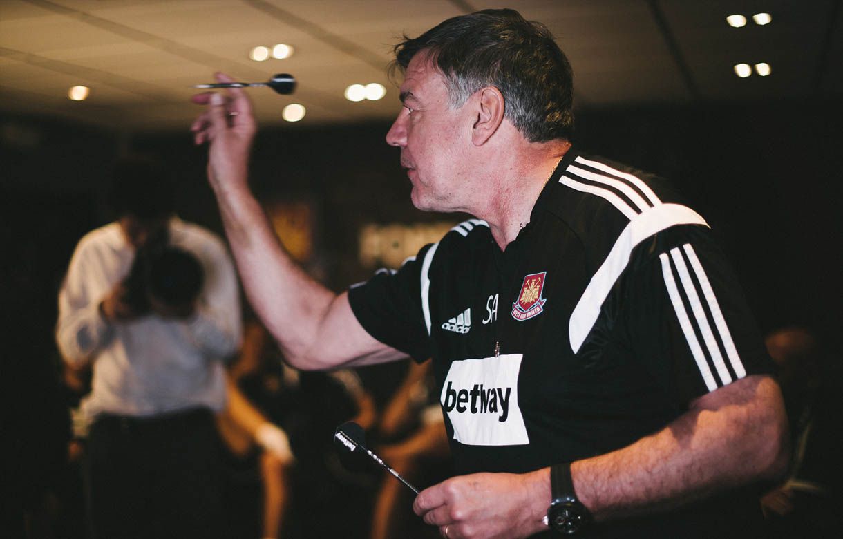 Hammers at the Arrers: Watch the West Ham United first team squad battle it out at the oche